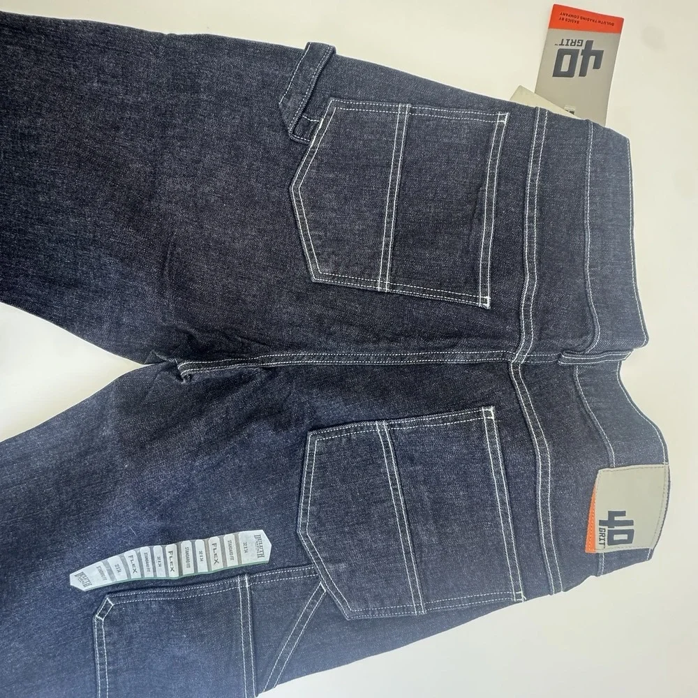 Duluth Trading Mens 40 Grit Flex Relaxed Fit Jeans Blue denim Size 32x34 NWT